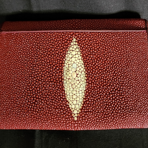 Perfect Trifold Stingray Womans Wallet NWOT - Picture 7 of 7